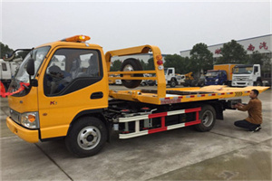 嘉兴哪里有拖车服务