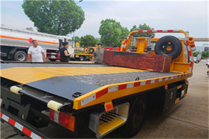 嘉兴附近拖车电话号码服务